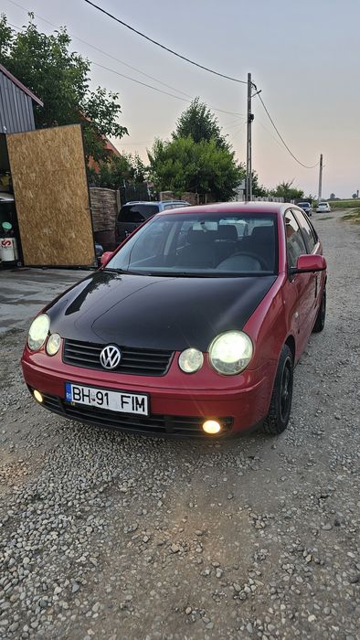 VOLKSWAGEN Polo