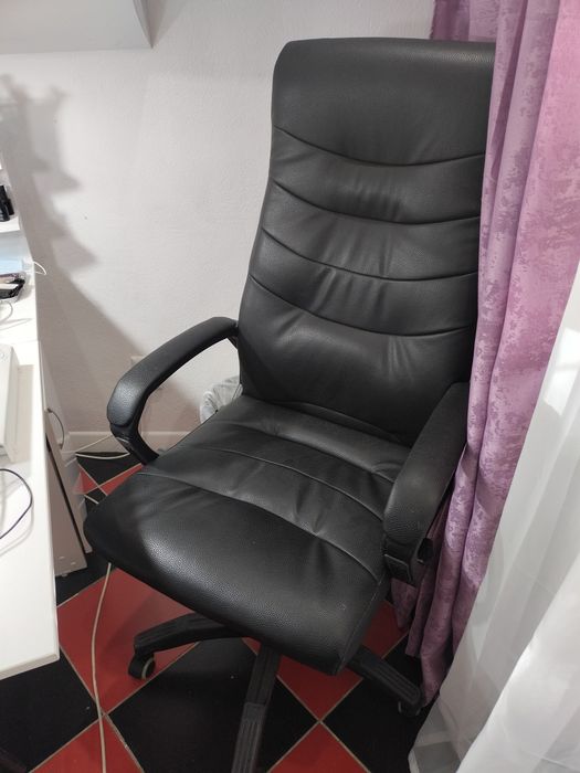 Продам офисное кресло