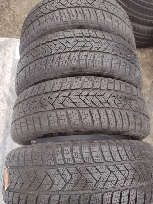 Топ състояние 4бр.205/50/17 Pirelli SZ3 dot2421