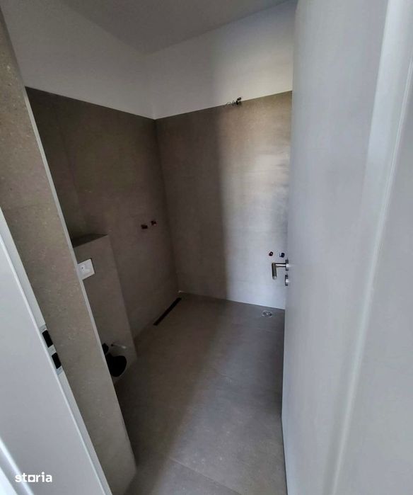 apartament cu 3 camere,2 balcoane,parcare,zona Vivo
