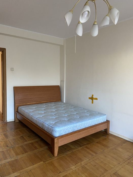 Кровать двухспальная