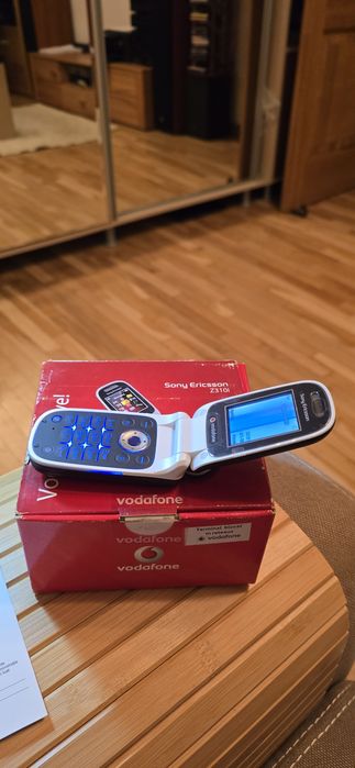 Sony Ericsson Z310i nou la cutie