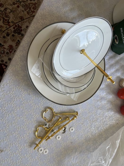 этажерка и 2 шт фруктовница, графины, стаканы
