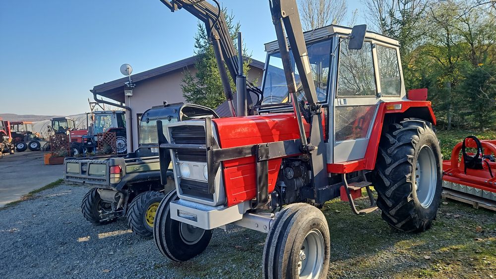 Tractor Massey Ferguson 284 cu încărcător frontal