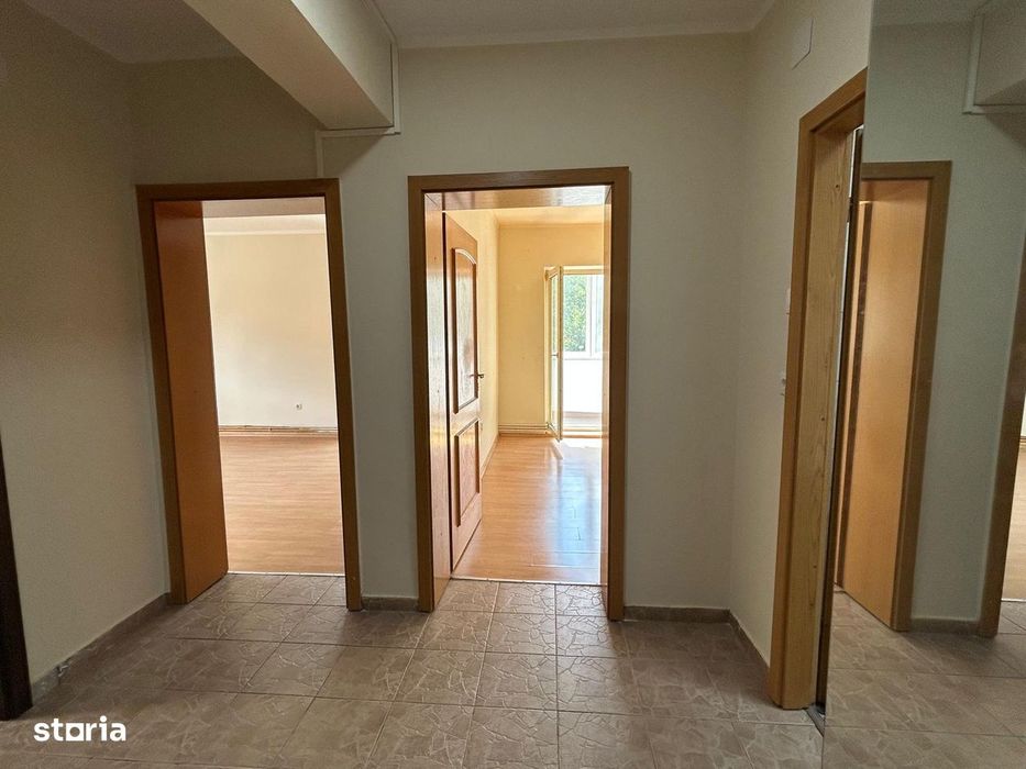 Apartament decomandat de vanzare in Racadau