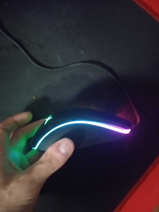 Мышка HyperX, хорошая, стоит своих денег