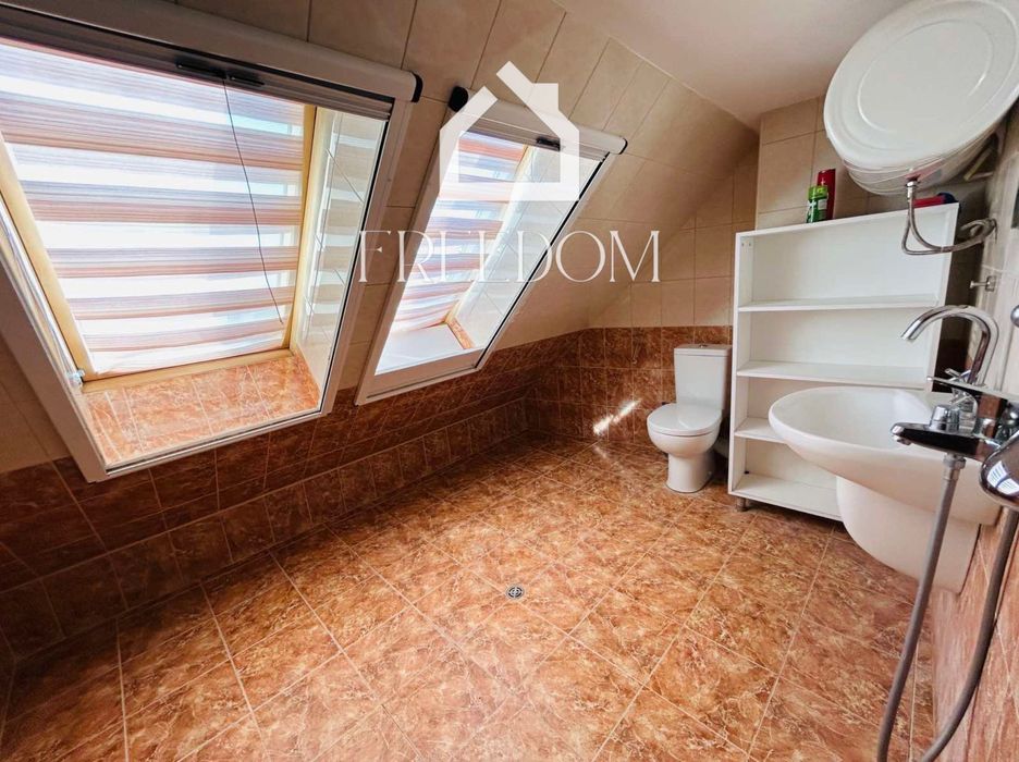 Продава се Тристаен апартамент в Варна, Център - 92 кв.м за 2772 €/кв.м - Снимка #7