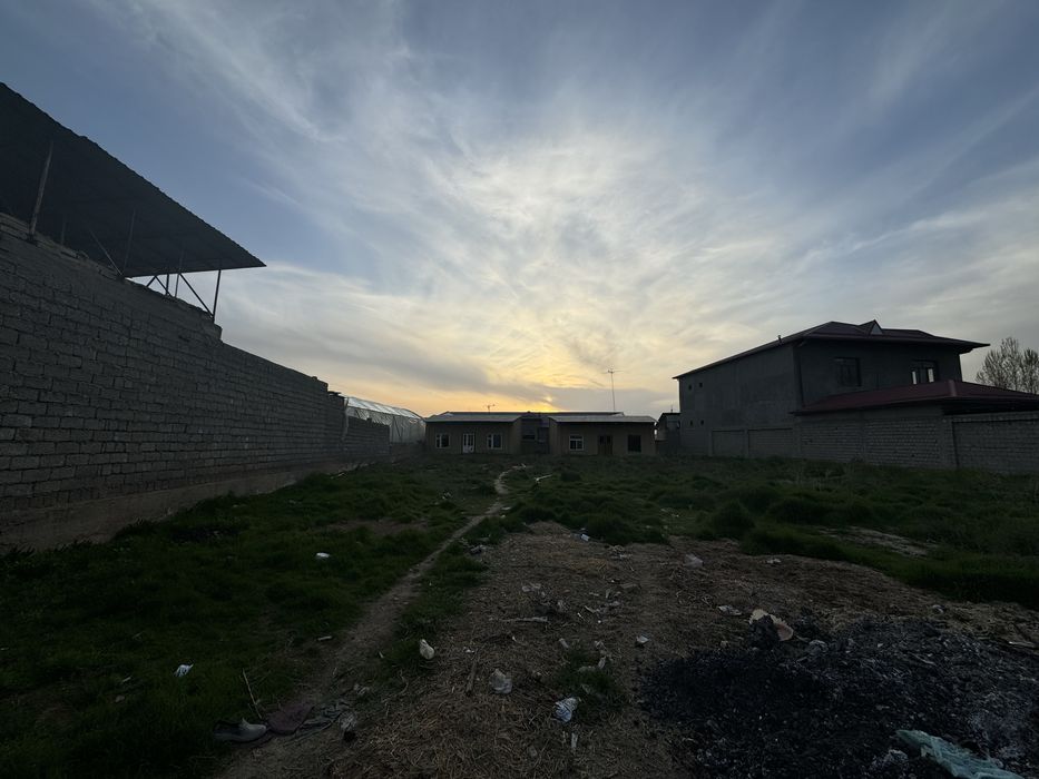 O’ZIMNIKI  Uchqahramon postdan otkanda 12 sotix yer sotiladi