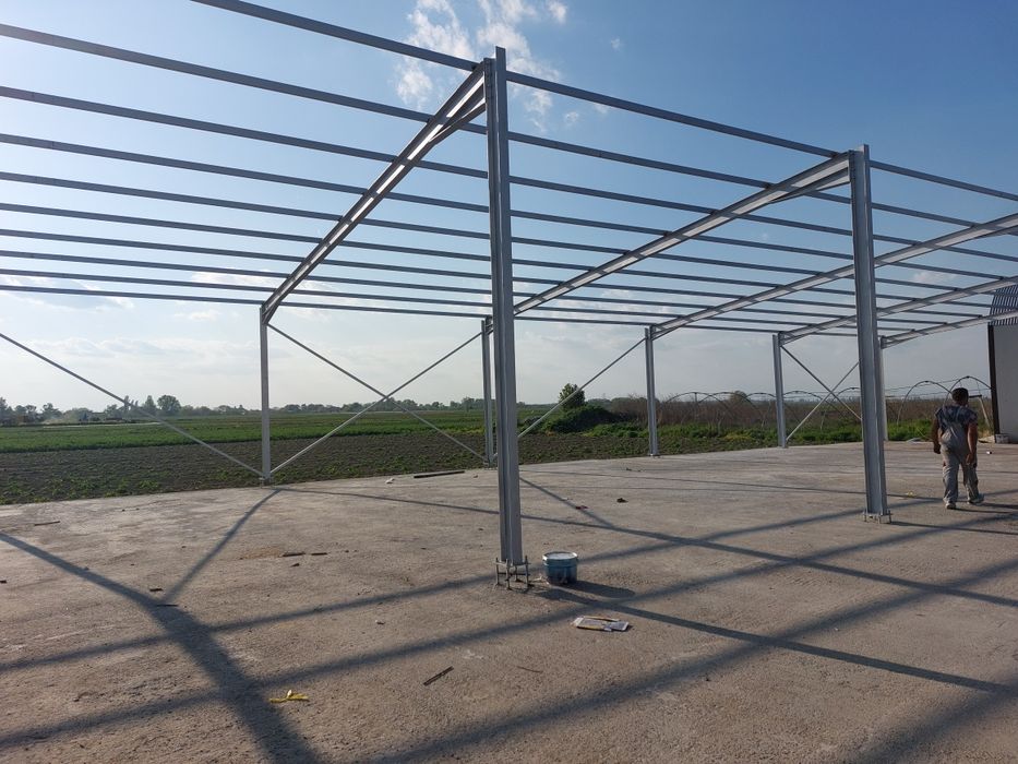 Vand hale metalice pentru comenzi sunati