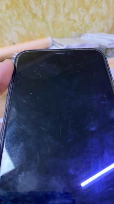 Iphone 11 black color