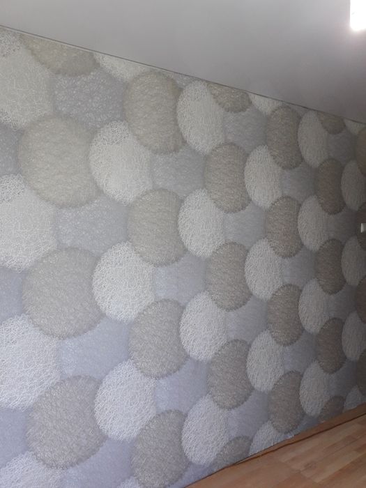 Поклейка обоев,  галтелей