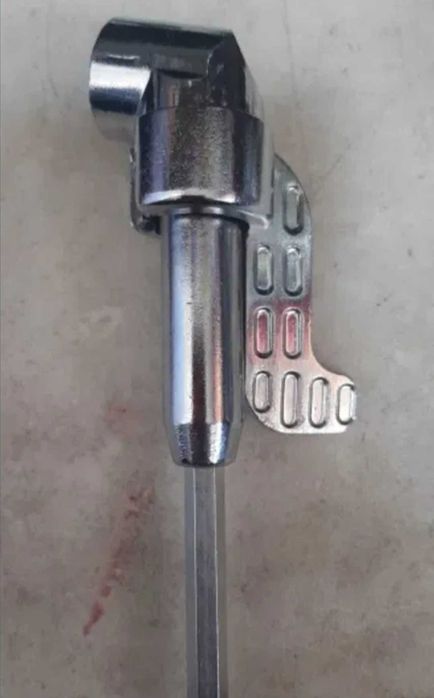 Adaptor unghiular pentru mandrina