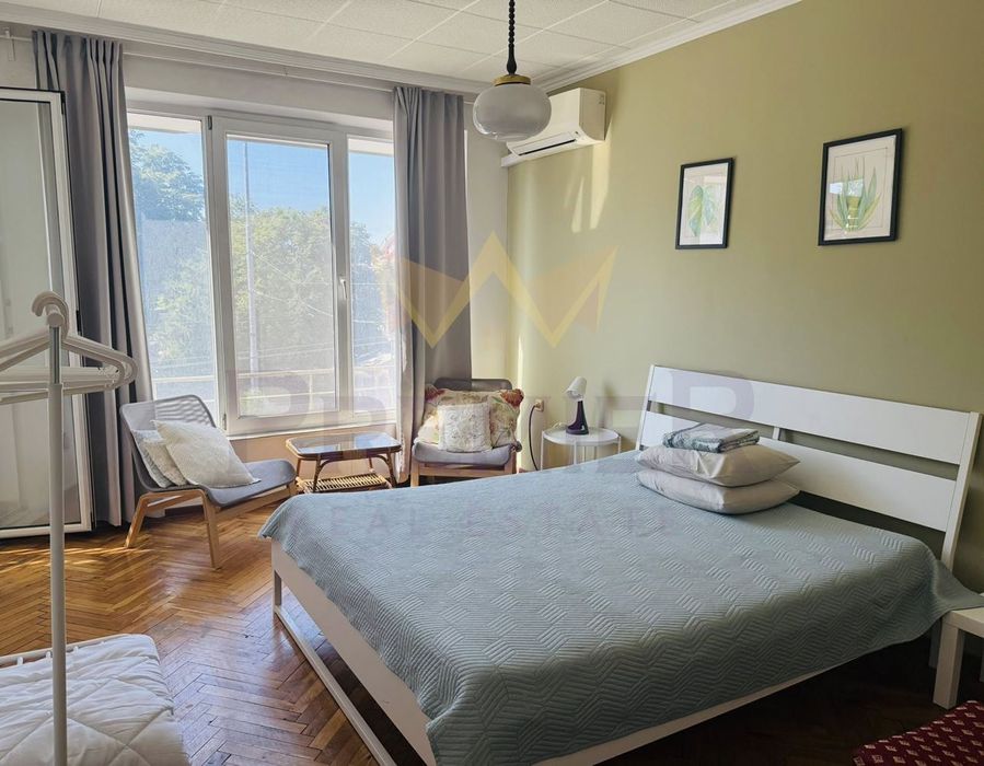 Дава се под наем Тристаен апартамент в Варна, Център - 80 кв.м за 663 € - Снимка #4