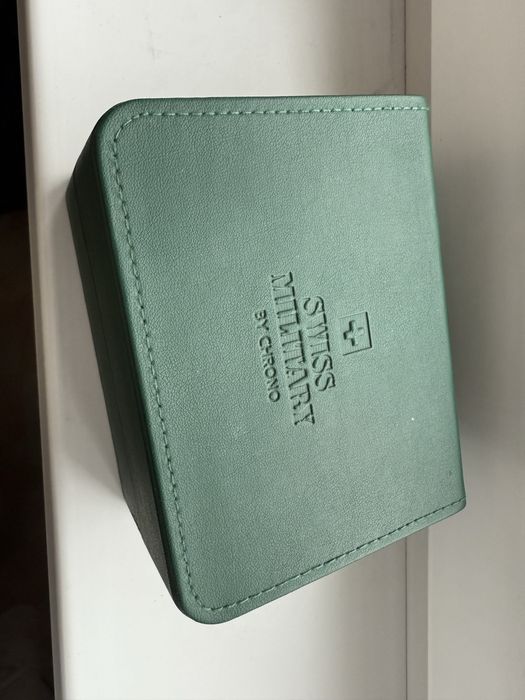 Продам швейцарские часы