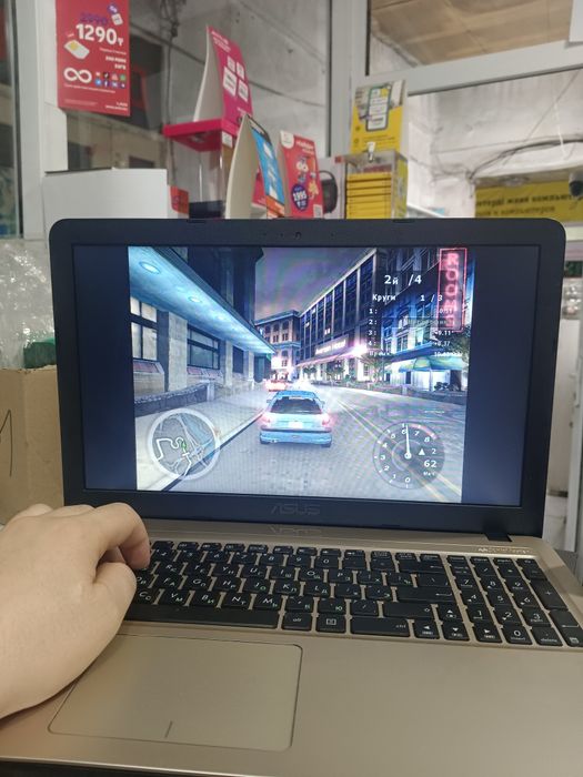 Ноутбук все установлено игры