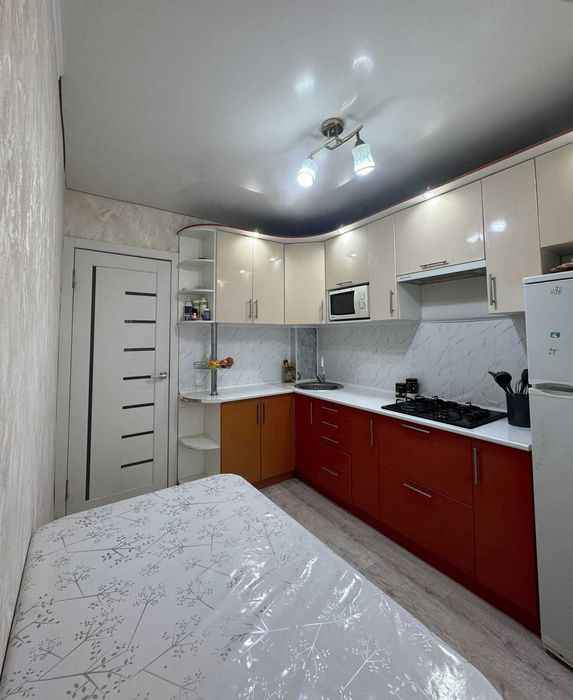 Продам 3 ком новостройка 20 мик