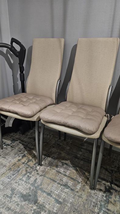 Продам два стула