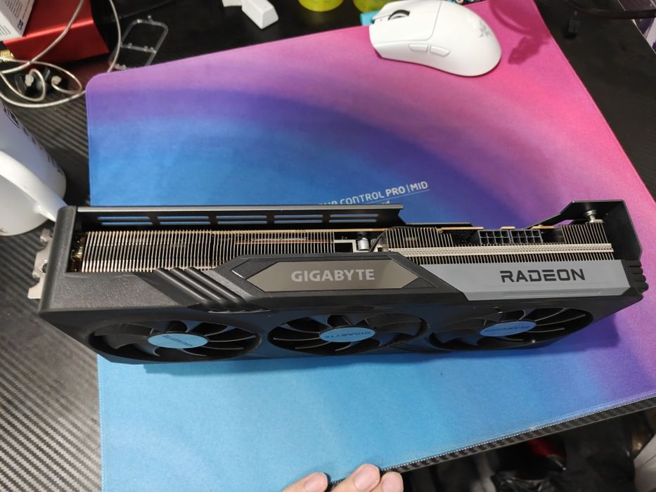 gigabyte rx 7800 xt gaming oc