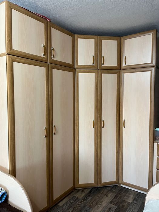 Спальный гарнитур