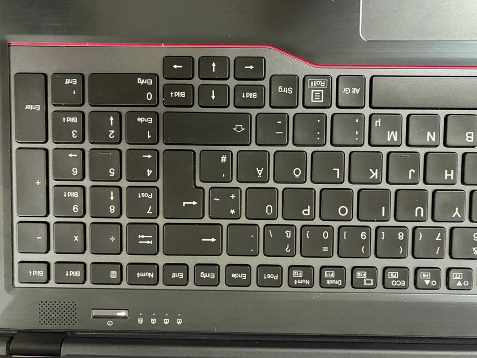 Лаптоп Fujitsu lifebook U series