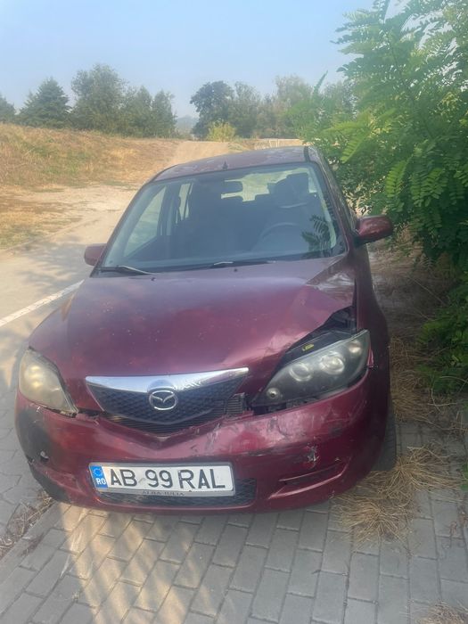 Vând Mazda 2 an 2007 (1.4 benzina)