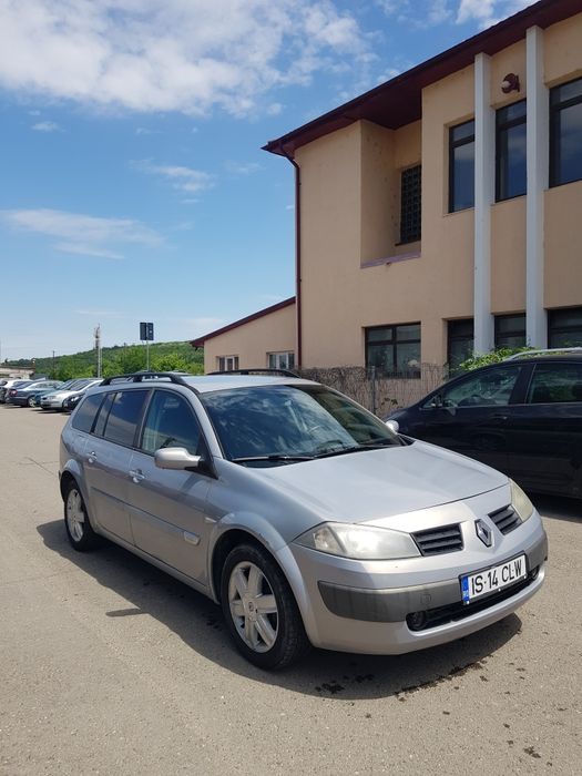 Vand Renaul Megan Motor 1.5 consum de 5.4 An 2004 Acte valabile fiscal pe loc Mașină funcționează perfect