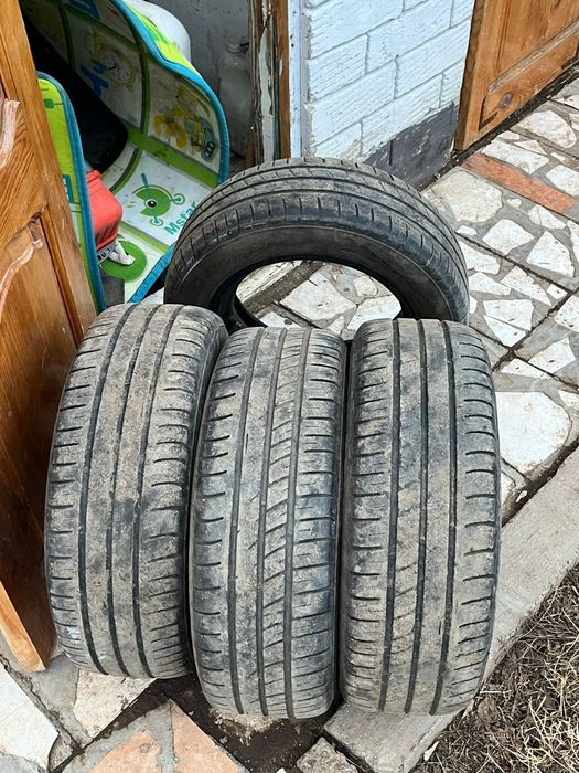 Продам комплект резины