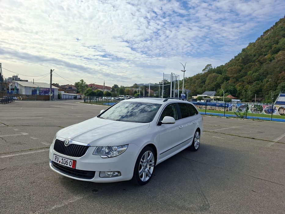 Skoda  Superb  Model Elegance 2012  2.0 Tdi   Automat D.S.G