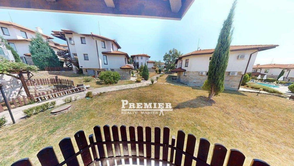 Продава се Тристаен апартамент в к.к. Слънчев бряг - 90000 кв.м за 1 €/кв.м - Снимка #11