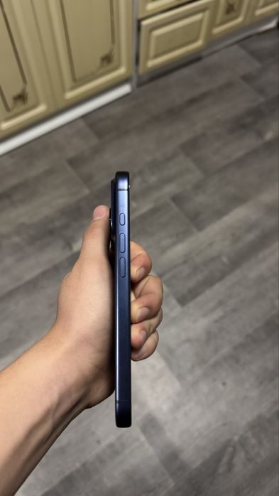 Iphone 17 Pro синий