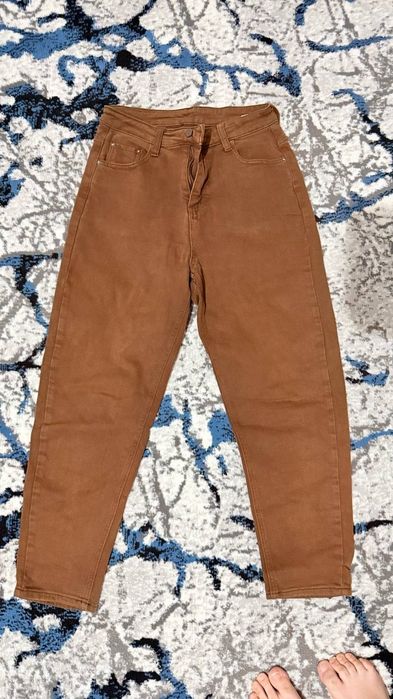 Новый  темно коричневый брюк от зары остальные б/у