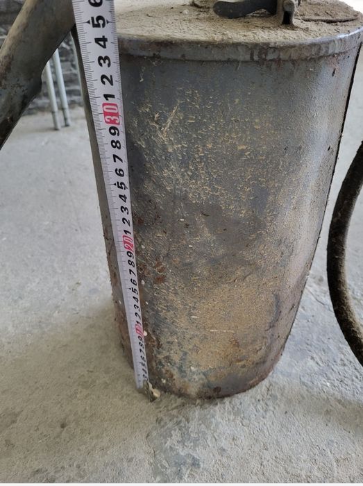 Продам нагнетатель масла.