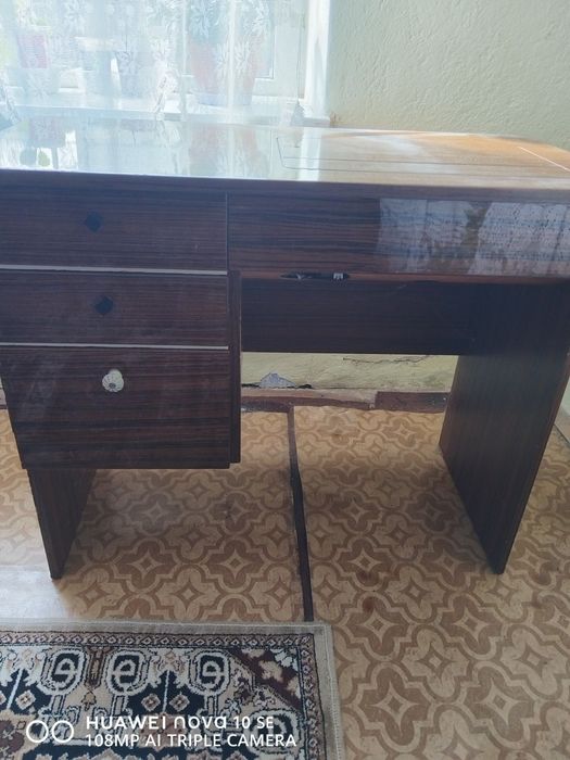 Продавам електрическа шевна машина  NAUMANN, с педал