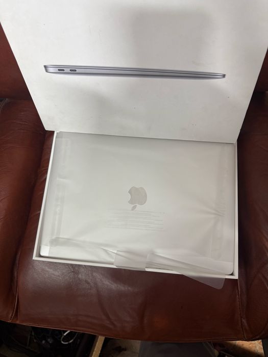 MacBook Air M1 256 gb