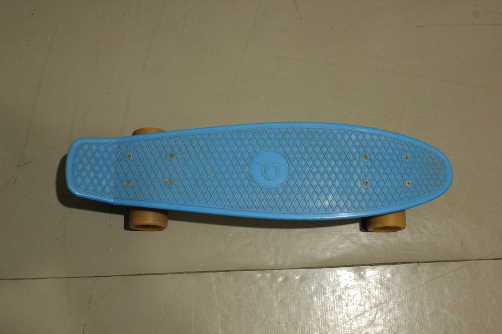 Penny Board e un Skate Board mai mic pentru adulti si copii