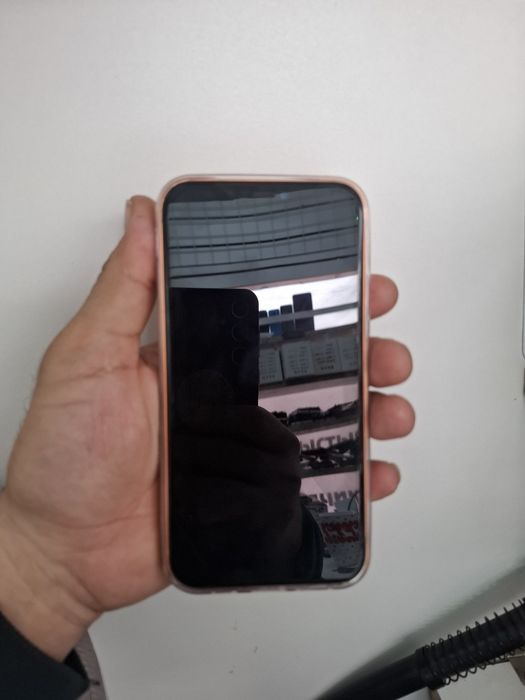 Айфон 11 128г феис бар