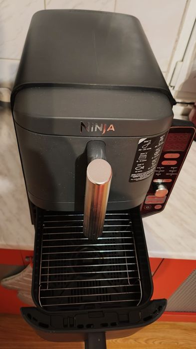 Vand Airfryer Ninja Double Stach XL,9,5 litri  cu doua compartimente
