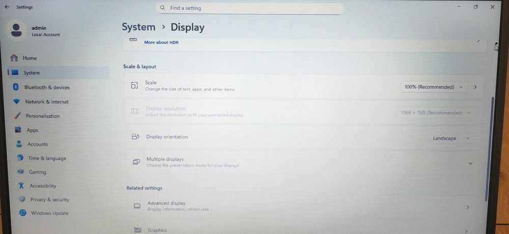 лаптоп Dell Latitude 3440 с 10-ядрен Core i5-1345U и 14'' HD 16GB DDR4/256 GB SSD
