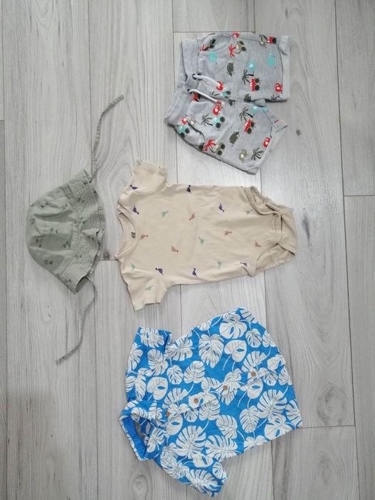 Lot hăinuțe de vara body pălărie tricou pantaloni scurți H&M Primark băiat 12-18 luni mărimea 86