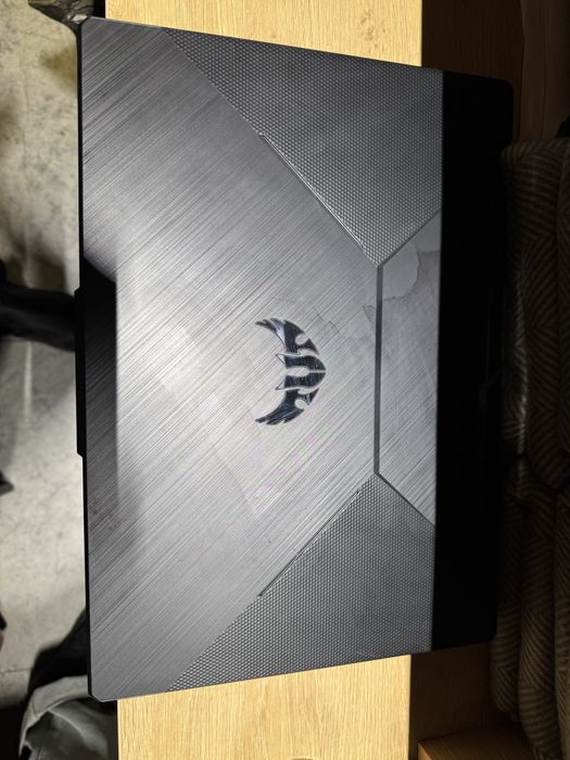 Игровой ноутбук Asus tuf gaming.