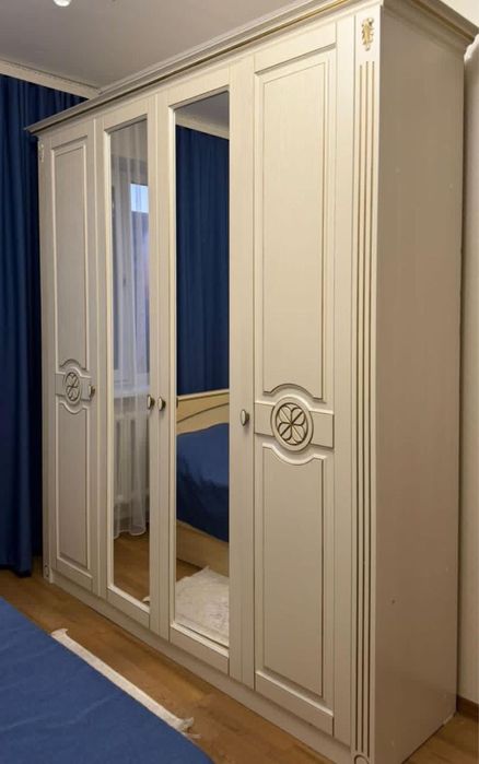 Продам спальный гарнитур