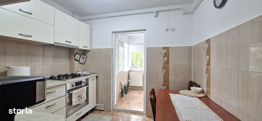 Apartament renovat complet, etaj 1 – Str. Traian, lângă Starea Civilă