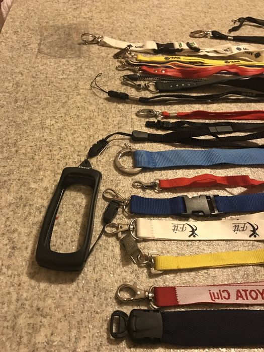 Snur telefon mobil iPhone Samsung Nokia snururi de gat si ecusoane