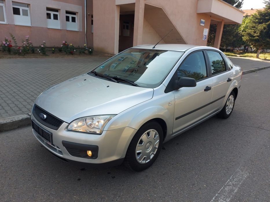 Ford Focus - 1.6 Benzina -  Sedan - Clima