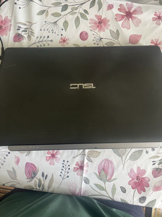Laptop Asus x550c i7 ssd 256 si 8gb ram