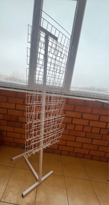 Продам стойки торговые