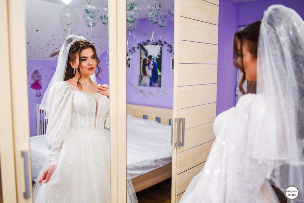 Pachet complet de mireasă – rochie, voal și accesorii de nuntă