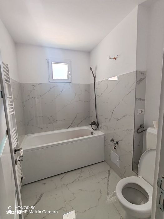 De vanzare apartament cu 4 camere si balcon, renovat 2024, etaj 2