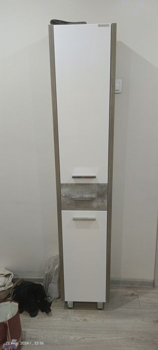 Продам шкаф для ванной комнаты.