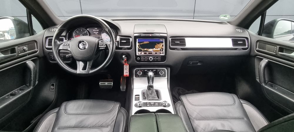 Vw Touareg V6 3.0 TDI 245 Cp Distronic ,Perene Aer , BI XENON..top